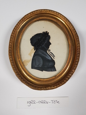 1922-0224-TEK a.jpg; 1922-0224-TEK; Portret van Mevr. J.F.P. Drijfhout; tekeningen